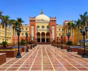الجامعة البريطانية