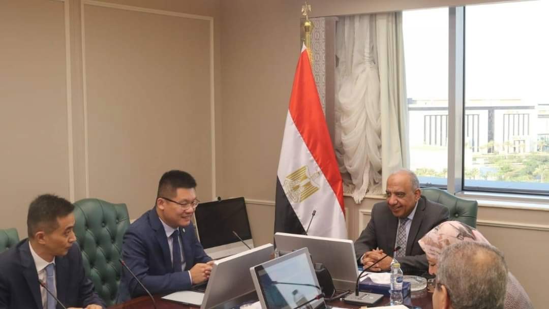وزير الكهرباء 