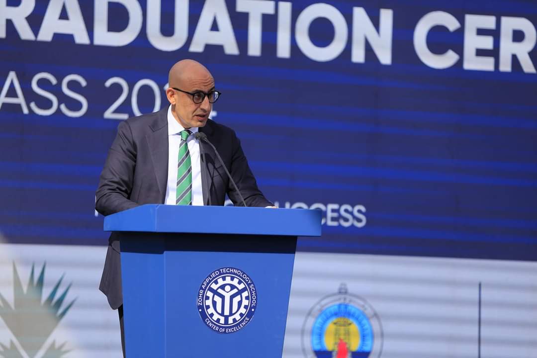 وزير التعليم يشهد تخريج الدفعة الأولى من مدرسة "ظُهر"