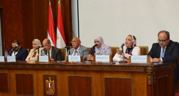 خلال المؤتمر