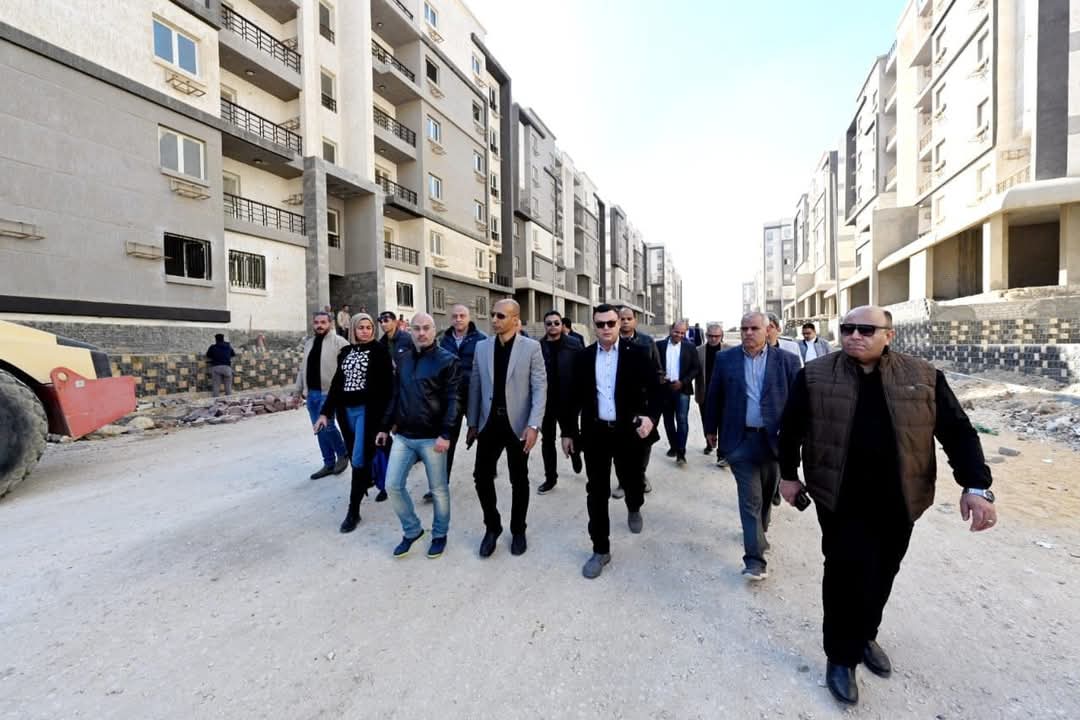 وزير الإسكان 