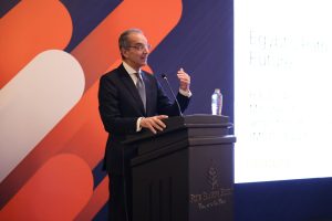 وزير الاتصالات وتكنولوجيا المعلومات