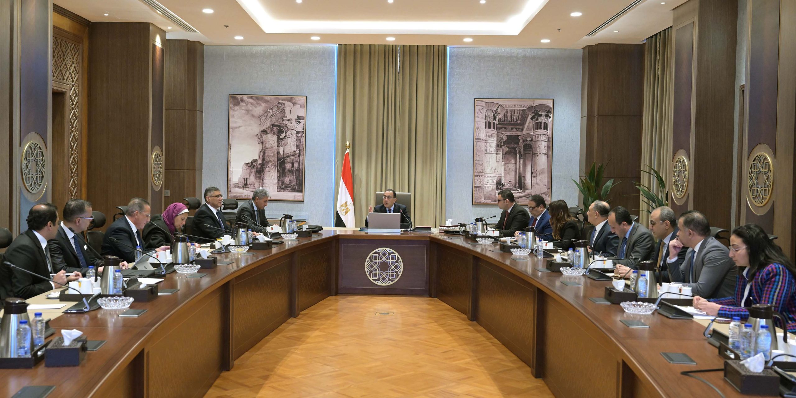 رئيس مجلس الوزراء