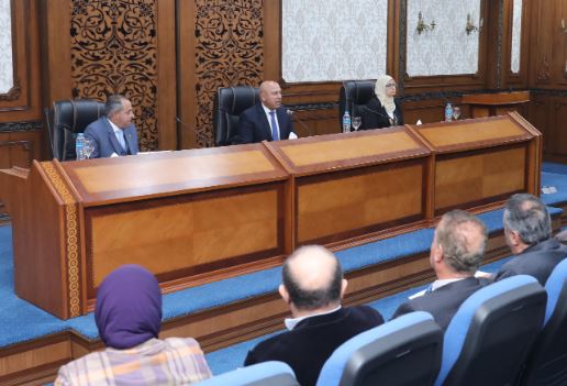 الوزير مع مستثمرى بورسعيد