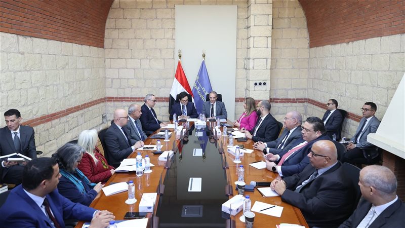 وزيرا الاتصالات والثقافة