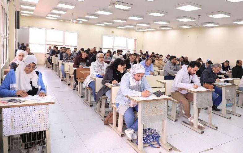 خلال الامتحانات