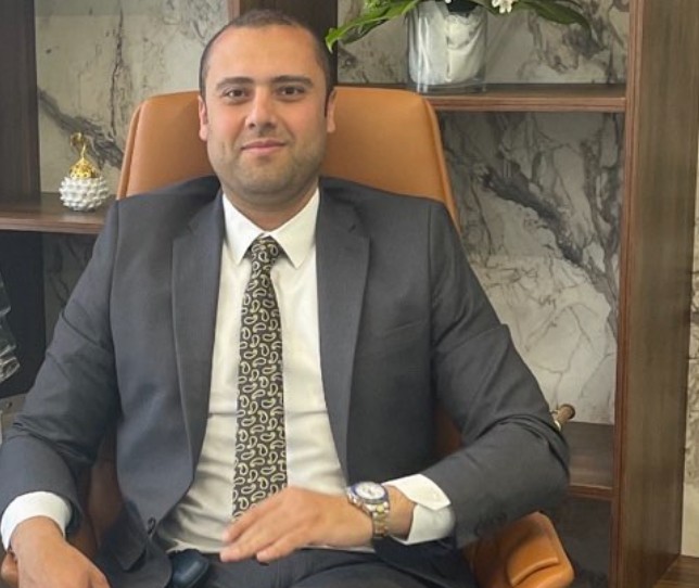 وسام كامل، خبير أسواق المال