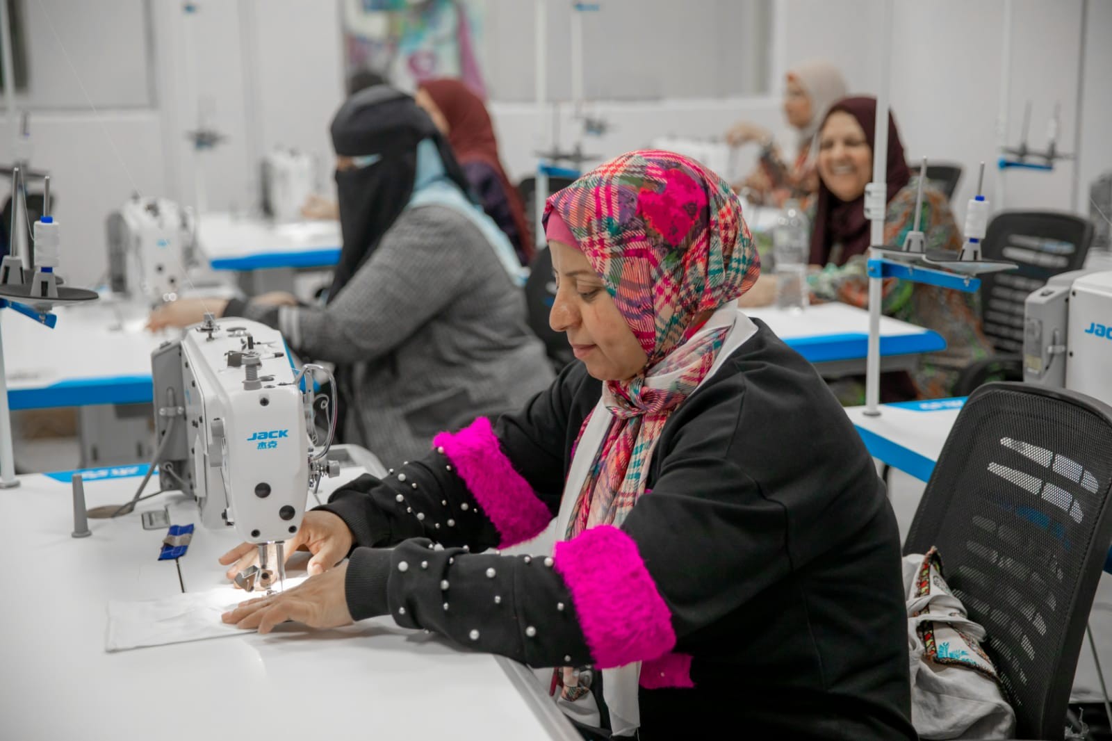 اورنچ تعلن عن خطة متكاملة لدعم محاربات سرطان الثدي
