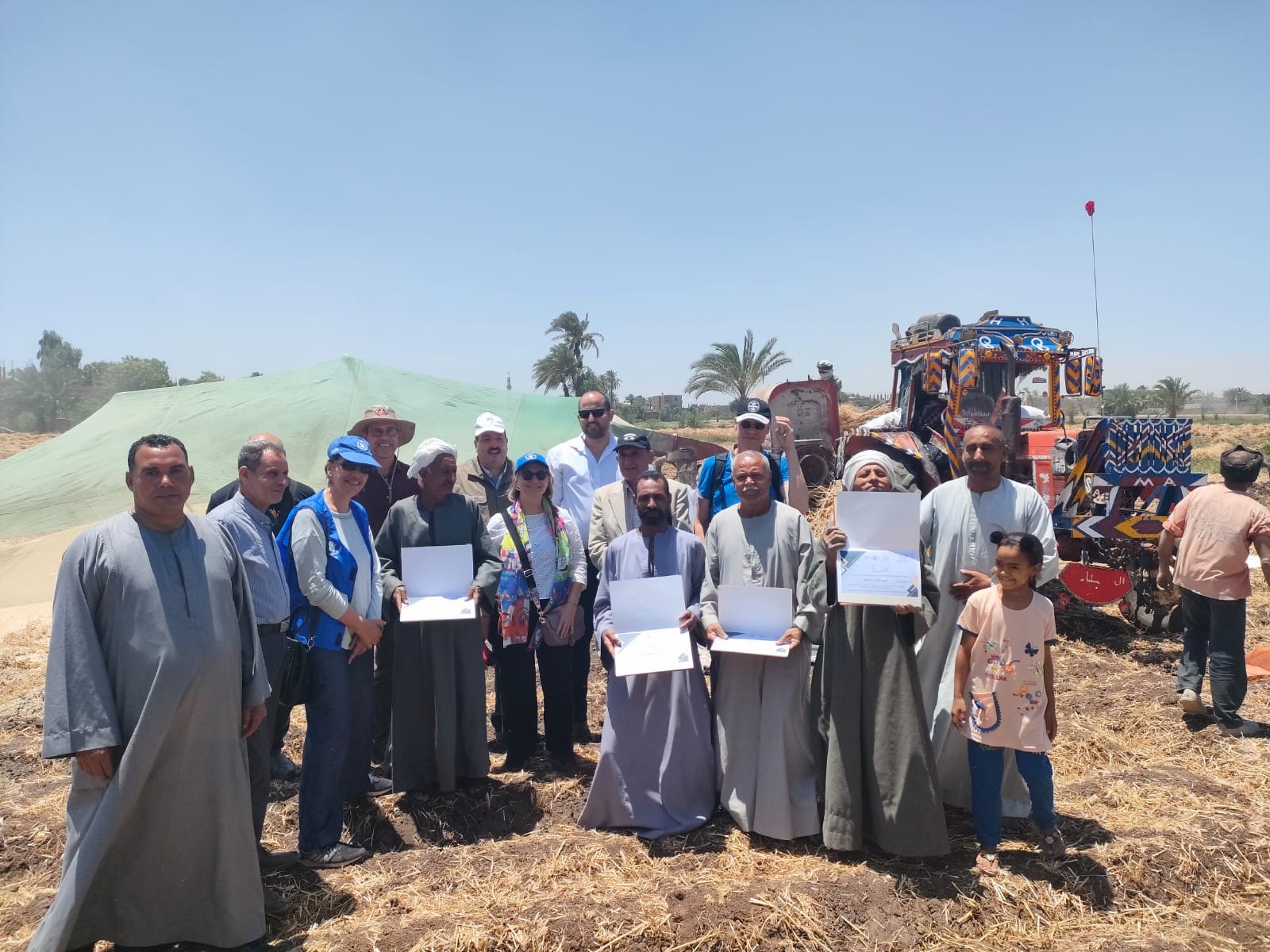  احتفالية لحصاد حقول القمح 