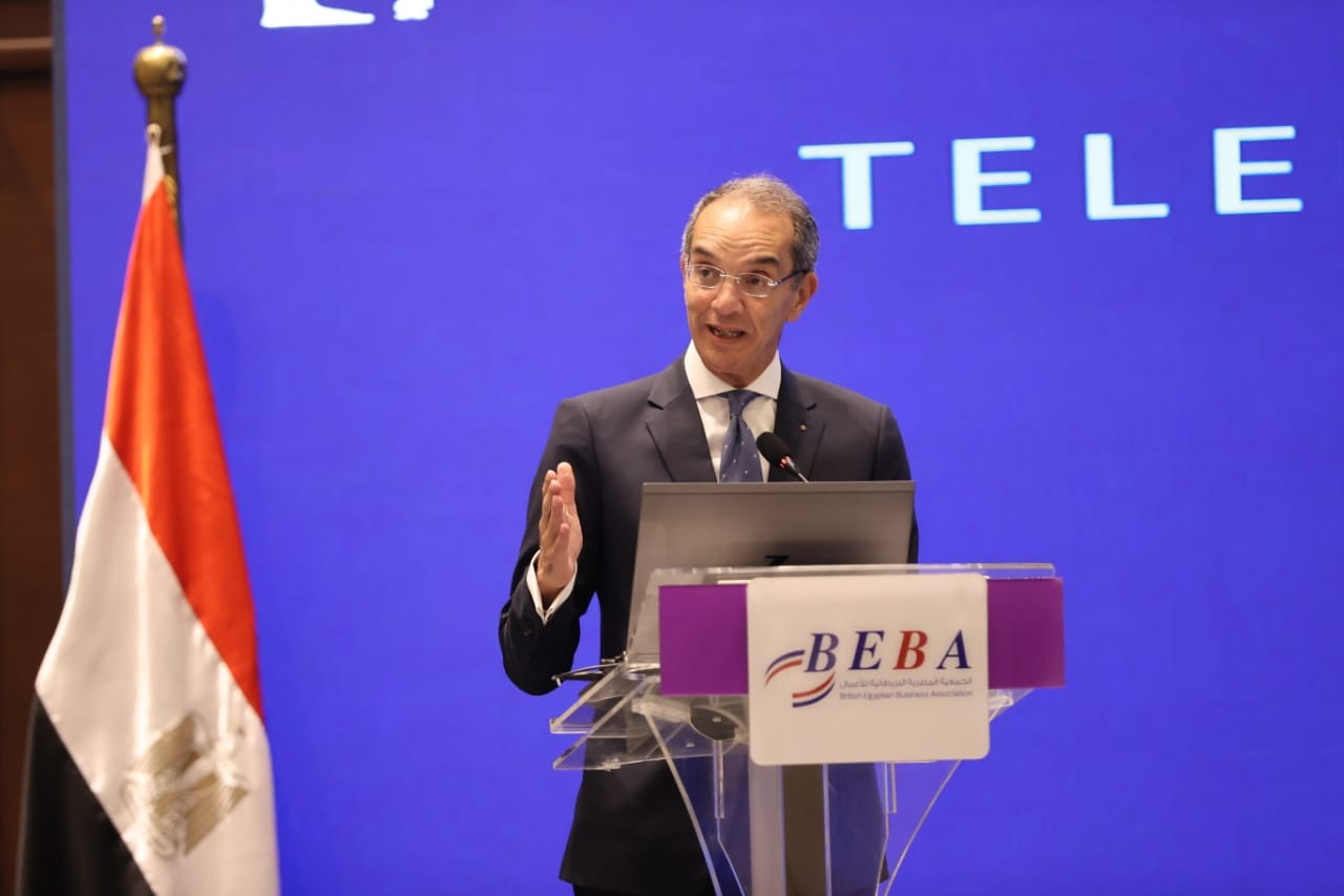 الدكتور عمرو طلعت وزير الاتصالات وتكنولوجيا المعلومات