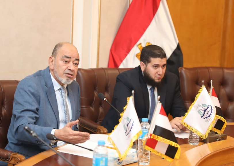 محمد إسماعيل خلال اجتماع الشعبة