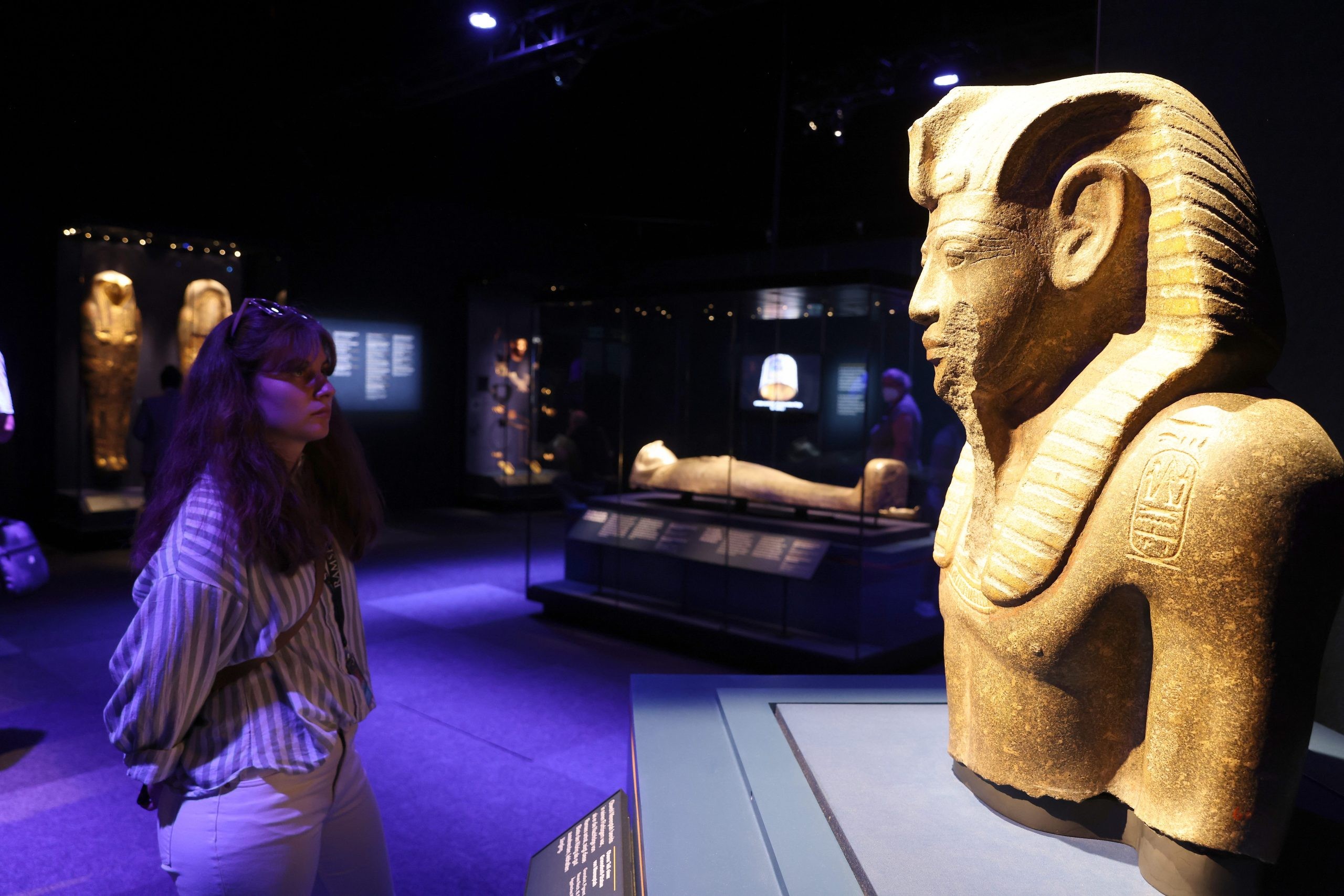 11.07.2024
Köln 
Odysseum
Ausstellung Ramses das Gold der Pharaonen  ab dem 13.07.2024 
Jahrtausend alte Schätze und Artefakte und der Sarkophag von Ramses 2. aus Ägypten werden gezeigt . 
foto: copyright  marco stepniak  -  
mobil  +49  171-2771906 ,  marco@stepniak-bild.de