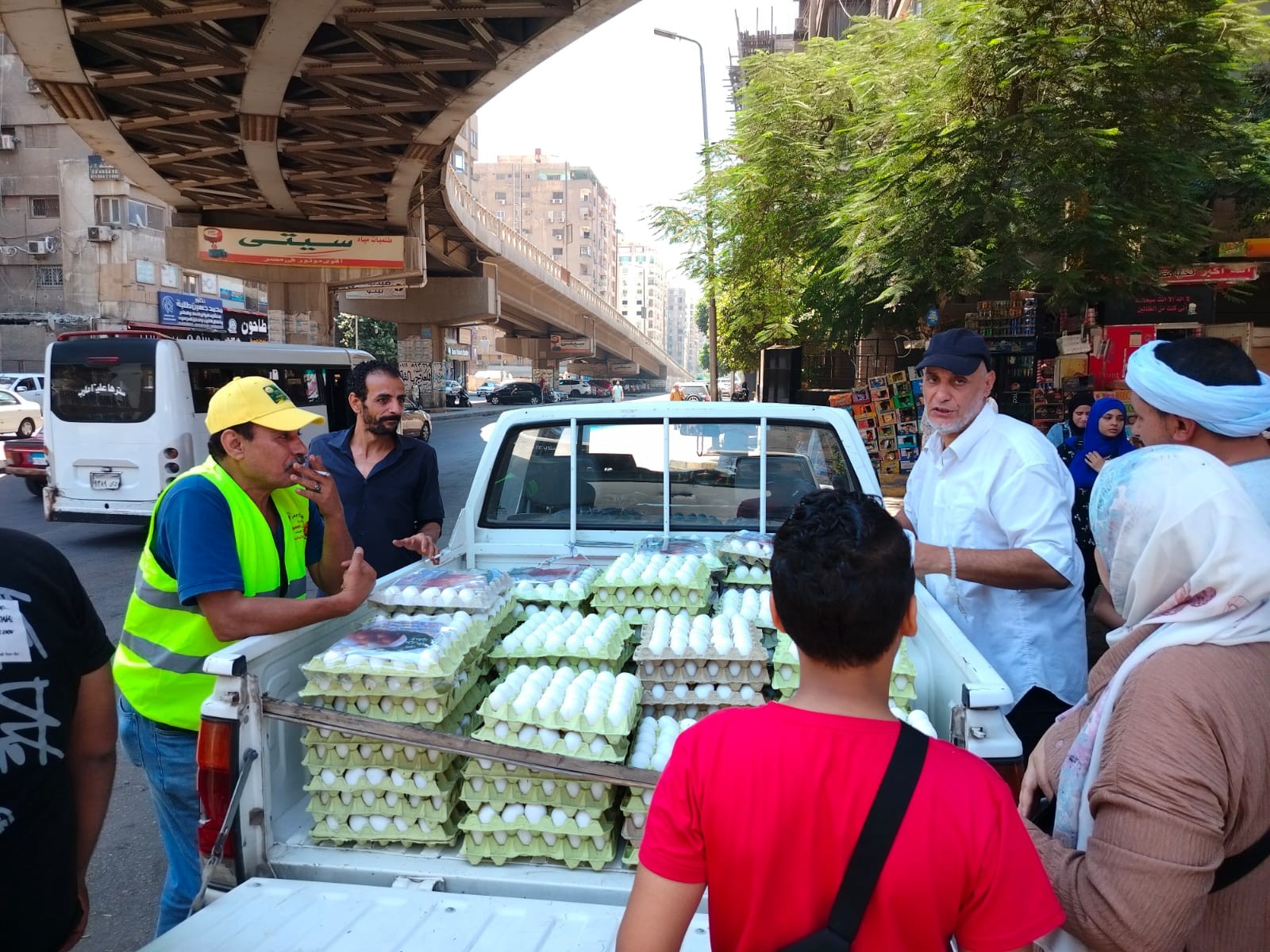 الزراعة تطرح بيض أمام المواطنين 