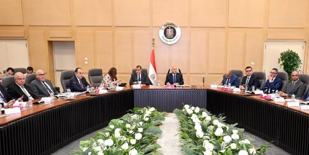 الوزير خلال اللقاء