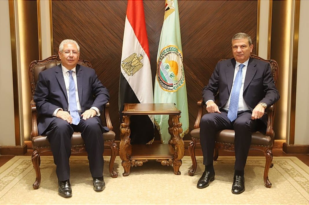 وزير الزراعة والسفير الكويتى