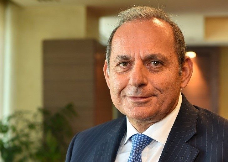 هشام عكاشة