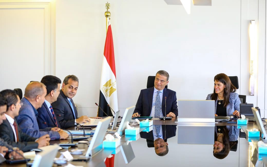 وزيرا الزراعة والتخطيط والتعاون الدولى