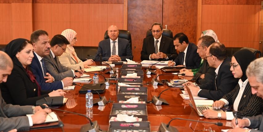 كامل الوزير خلال اللقاء