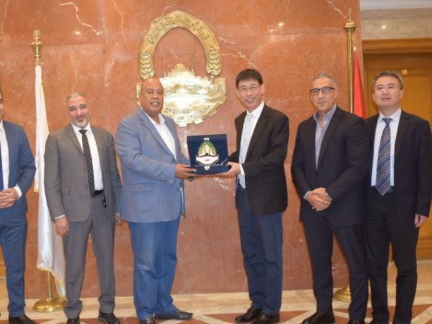 العشرى مع الوفد الصينى