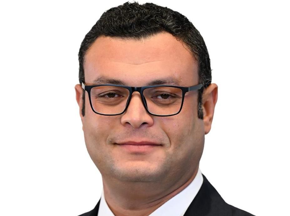 وزير الإسكان 