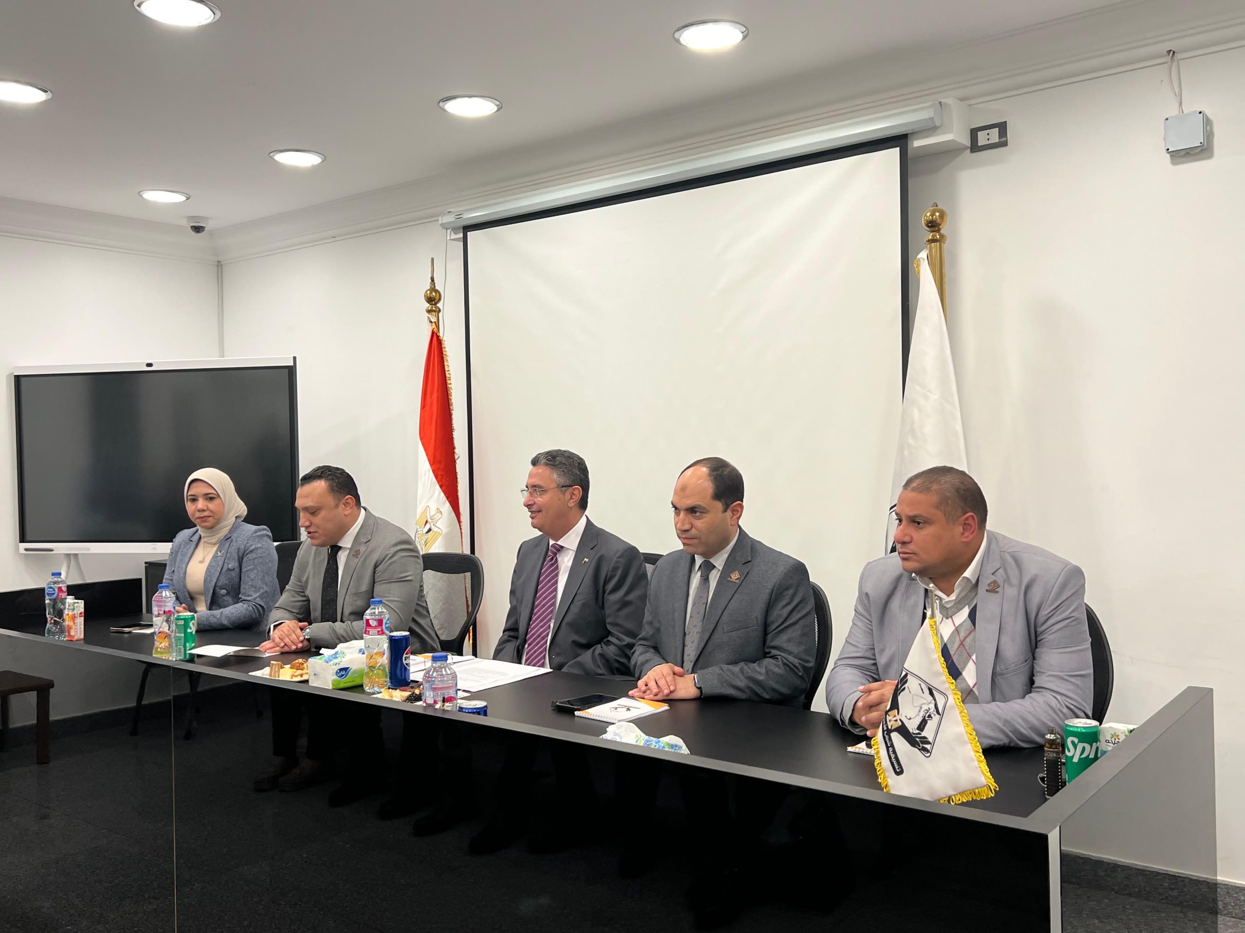 وزير التموين 