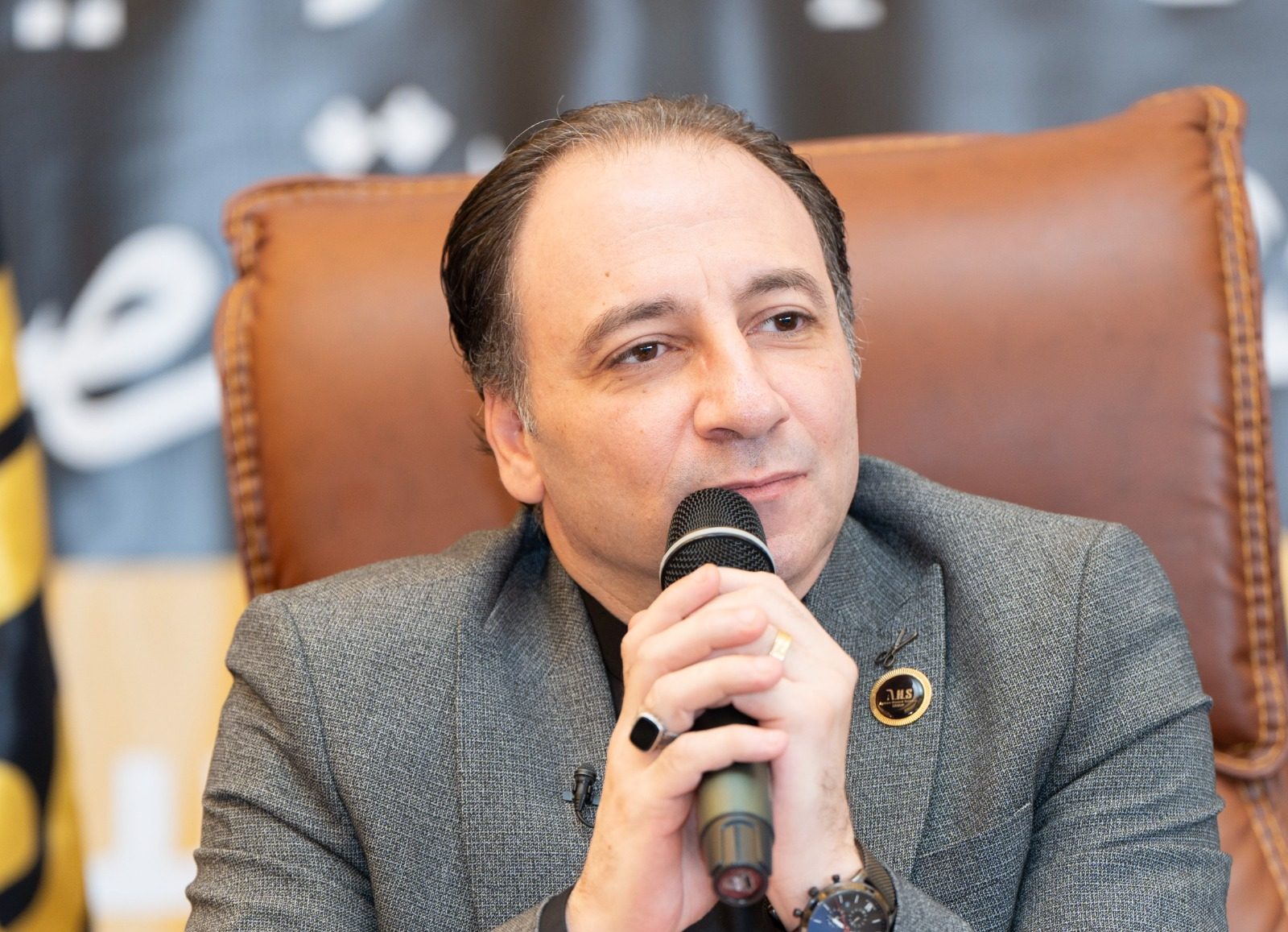 أيمن حامد سليمان 