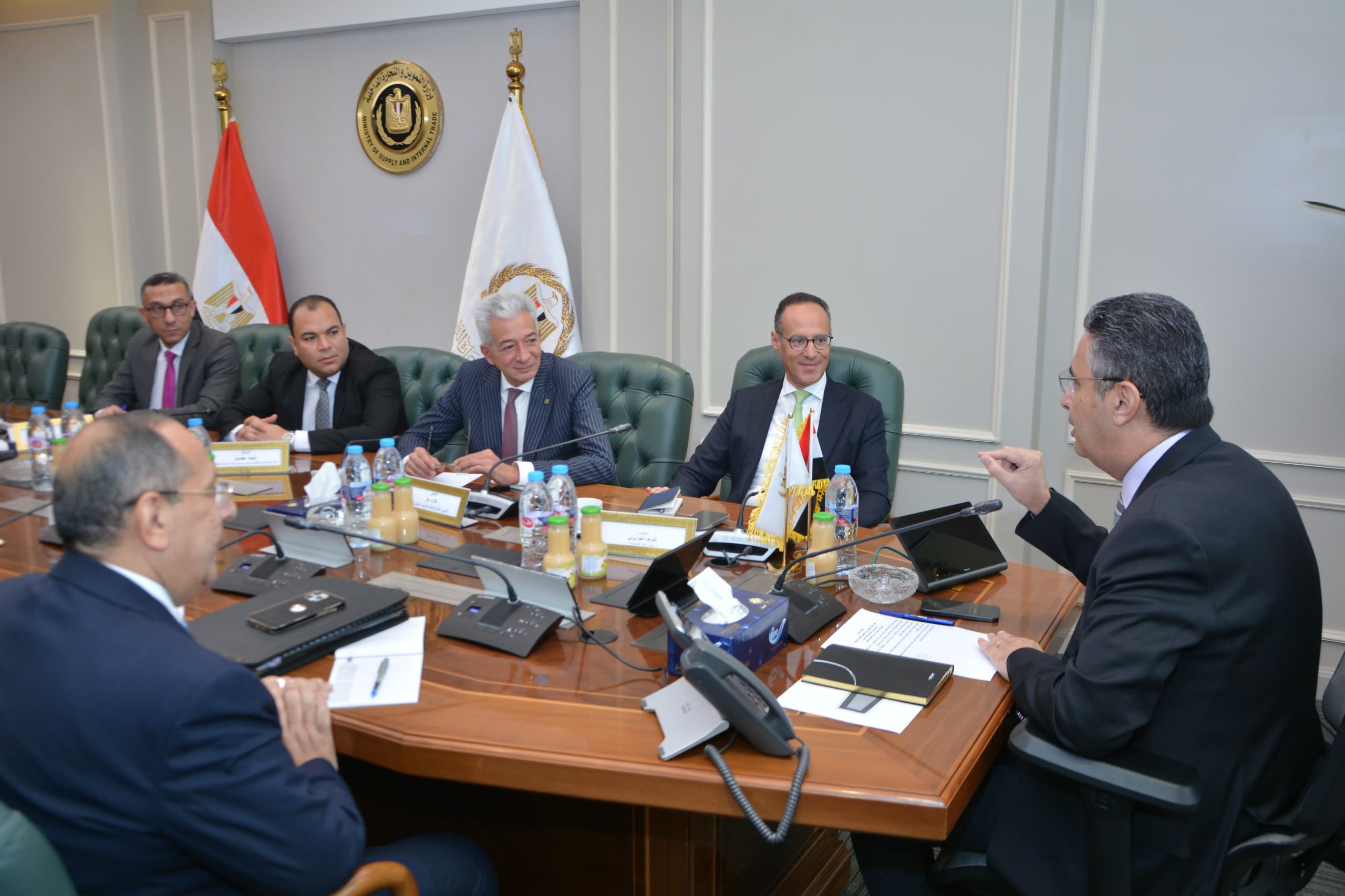 وزير التموين 