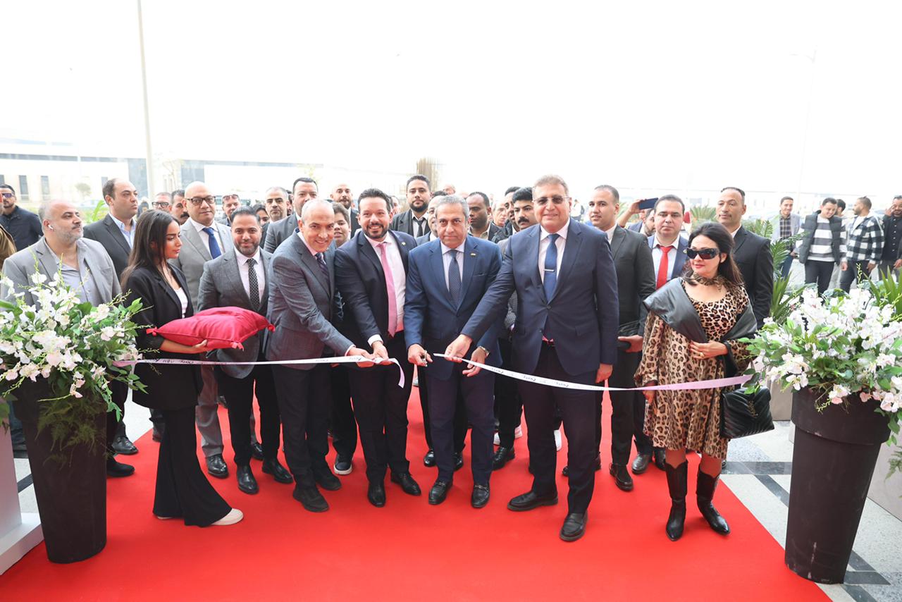 - شركة البروج مصر تسلم 100 ألف متر تجاري وإداري بمشروعيها 6ixty Walk Oneو 6ixty Walk Two بالعاصمة الإدارية