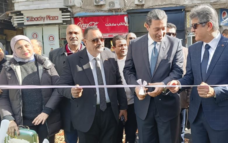 خلال افتتاح السوق بدمياط