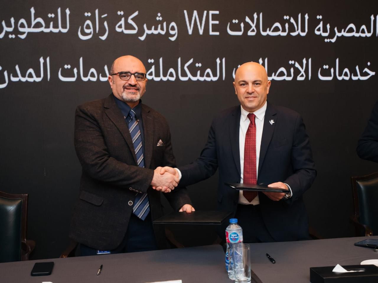 راق للتطوير العقاري توقع مع شركة WE لتوفير خدمات المدن الذكية داخل مشروعاتها