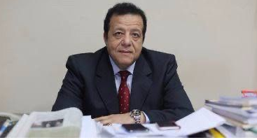 عاطف عبد اللطيف