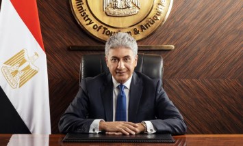 وزير السياحة والآثار