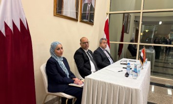 الوزير أثناء اللقاء