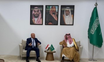 نائب رئيس مجلس الوزراء مع وزير الصناعة السعودي