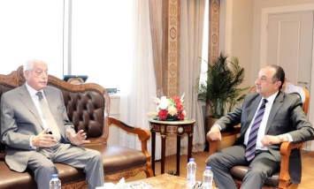 وزير قطاع الأعمال العام