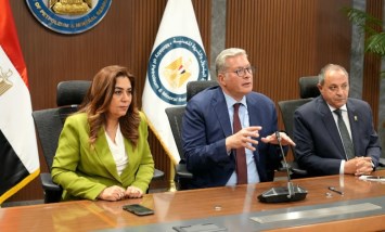  وزير البترول والثروة المعدنية