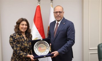 الدكتورة رشا الخولي رئيس الجامعة المصرية الصينية