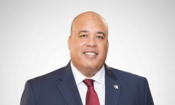 أيمن العشرى