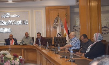 خلال الاجتماع