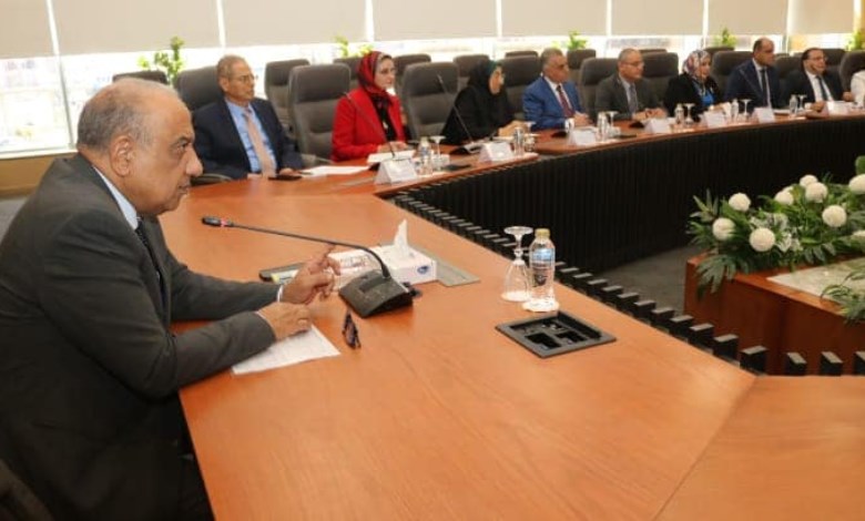 وزير الكهرباء والطاقة المتجددة