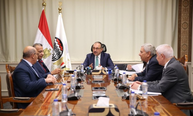 وزير قطاع الأعمال العام