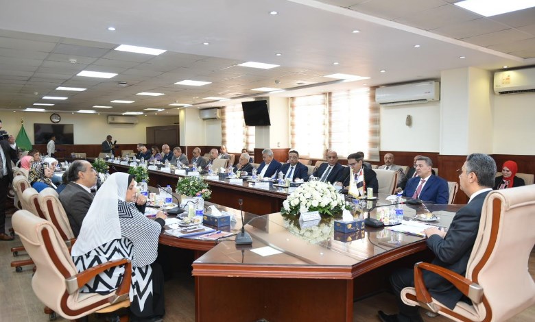وزير التموين والتجارة الداخلية