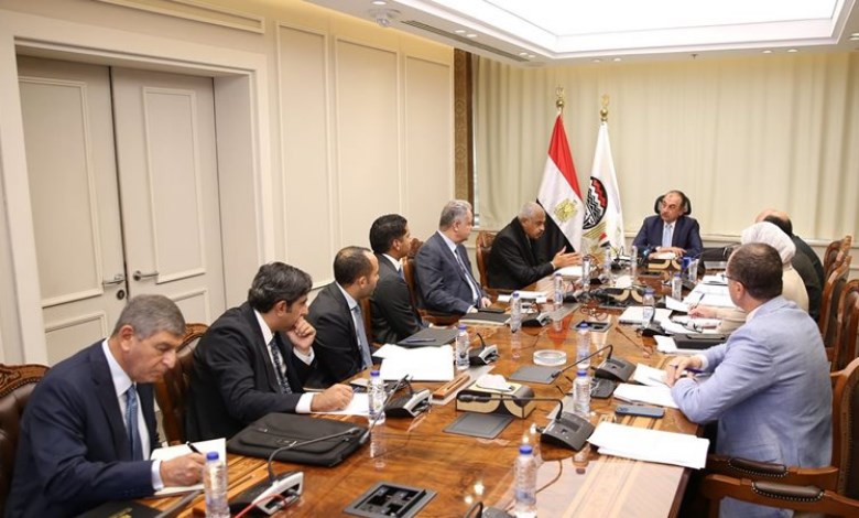 وزير قطاع الأعمال العام