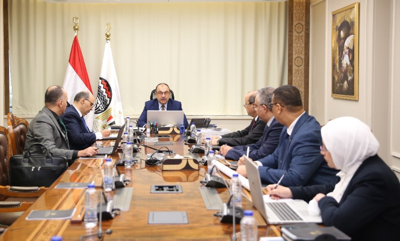 وزير قطاع الأعمال 