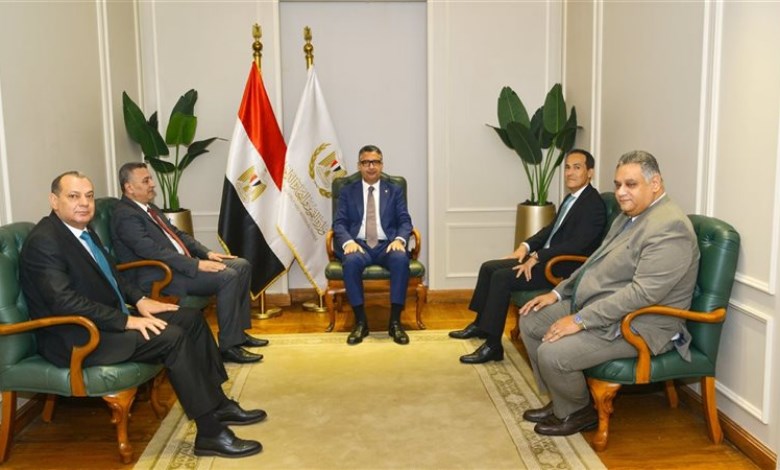 وزير التموين