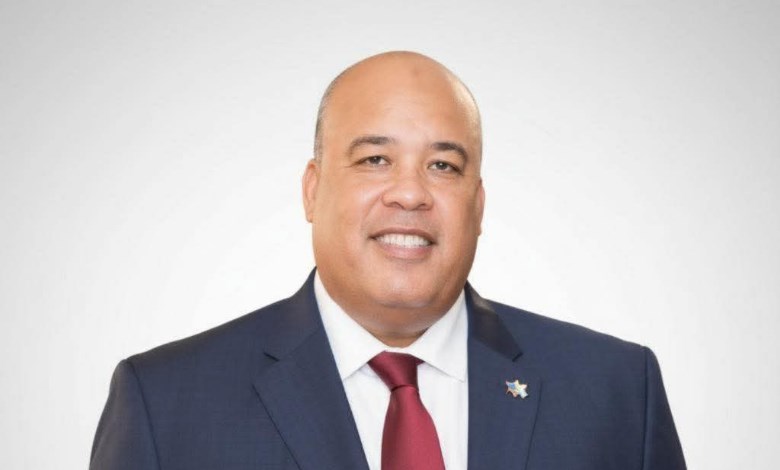 أيمن العشرى