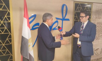 وزير السياحة والآثار 