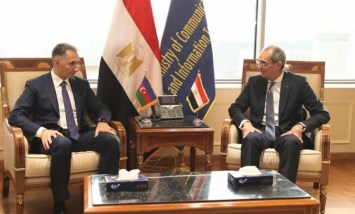 وزير الاتصالات