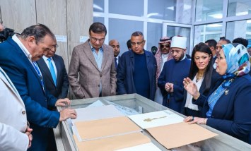 وزيرا الزراعة والتخطيط والأوقاف