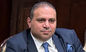 احمد زكى
